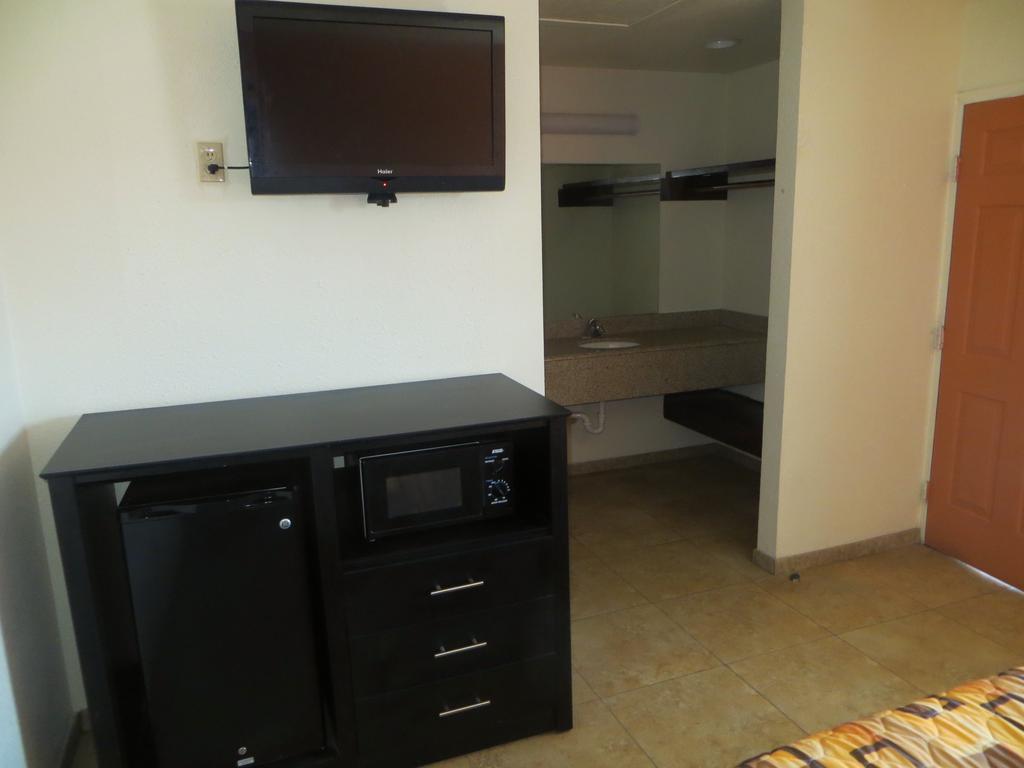 Bayshore Motel La Porte Room photo