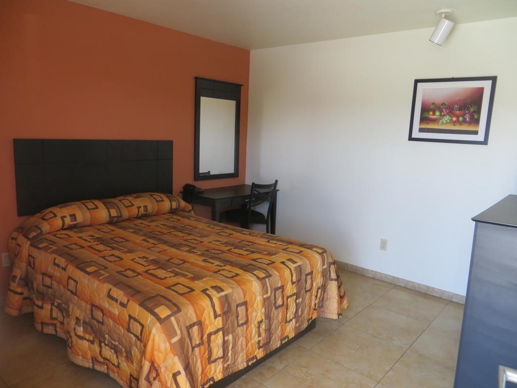 Bayshore Motel La Porte Room photo